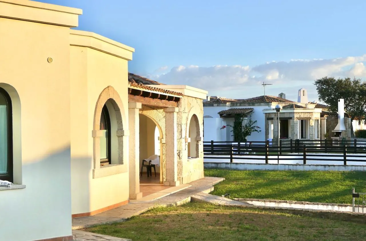 Ville In Resort Con Piscina A 2 Km Da Альгеро